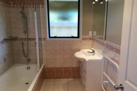 Photo of property in 1 Gulf Harbour Drive, Gulf Harbour, Whangaparaoa, 0930