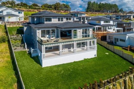 Photo of property in 65 Rathmullen Place, Pinehill, Auckland, 0632