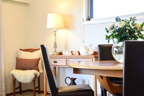 Photo of property in 39 Braid Road, St Andrews, Hamilton, 3200