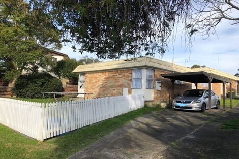 Photo of property in 1/11 Ballater Place, Highland Park, Auckland, 2010