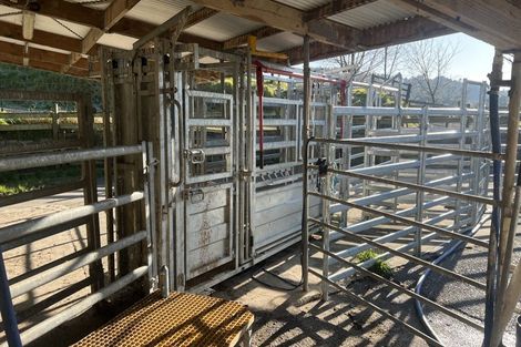 Photo of property in 492 Wairere Road, Paparoa, 0571