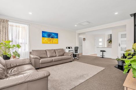 Photo of property in 21 Matipo Place, Edgecumbe, 3120