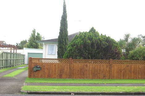 Photo of property in 16 Fiesta Drive, Half Moon Bay, Auckland, 2012