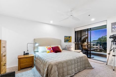 Photo of property in 2c/173 Hurstmere Road, Takapuna, Auckland, 0622