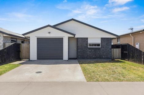Photo of property in 30 Batty Street, Papamoa Beach, Papamoa, 3118