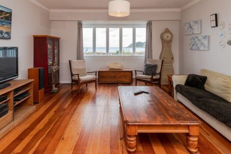 Photo of property in 12 Lyall Parade, Lyall Bay, Wellington, 6022