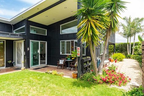 Photo of property in 12 Seabreeze Road, Mangawhai Heads, Mangawhai, 0505