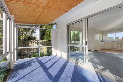 Photo of property in 33 Stevenson Road, Clarks Beach, 2122