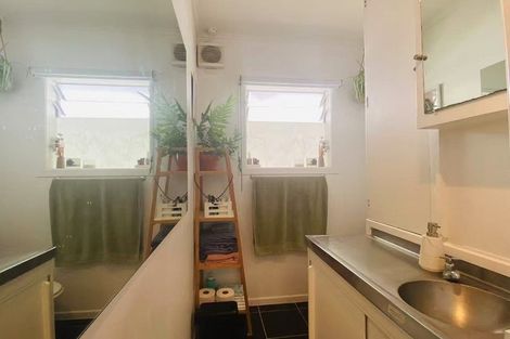 Photo of property in 67 St Vincent Avenue, Remuera, Auckland, 1050