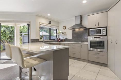 Photo of property in 14 Putaka Place, Papamoa Beach, Papamoa, 3118