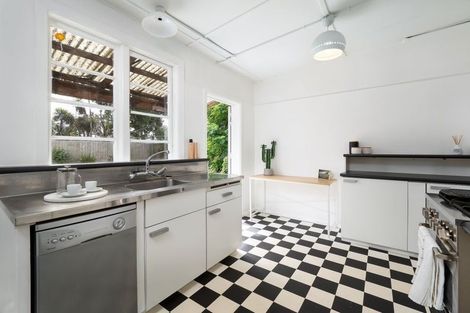 Photo of property in 29 Hutcheson Street, Sydenham, Christchurch, 8023