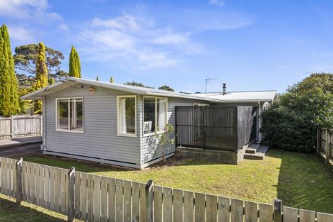 Photo of property in 43 Leinster Avenue, Raumati South, Paraparaumu, 5032