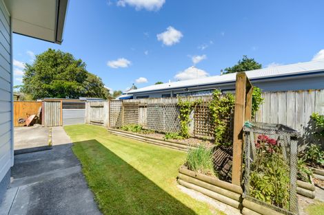 Photo of property in 10 Forbes Place, Kelvin Grove, Palmerston North, 4414