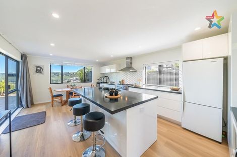 Photo of property in 186 Holborn Drive, Stokes Valley, Lower Hutt, 5019