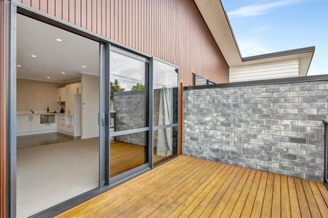 Photo of property in 2/10 Charlemont Street, Whitiora, Hamilton, 3200