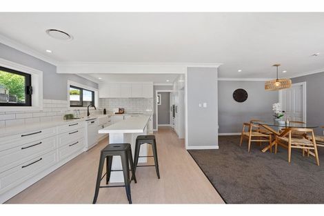 Photo of property in 1 Celina Place, Browns Bay, Auckland, 0630