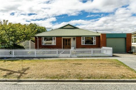 Photo of property in 1 Finlay Street, Alexandra, 9320