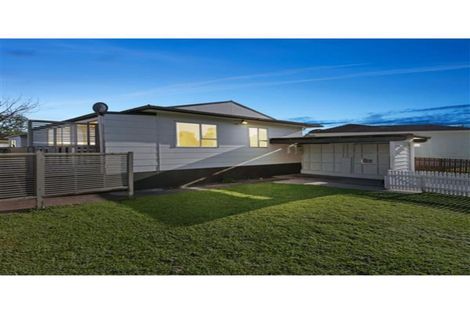 Photo of property in 1/15 Moncrieff Avenue, Clendon Park, Auckland, 2103