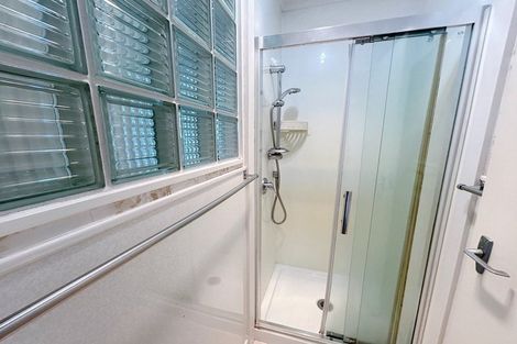 Photo of property in 24 Waitemata Road, Hauraki, Auckland, 0622