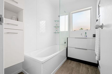 Photo of property in 8c Huia Avenue, Forest Lake, Hamilton, 3200