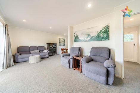 Photo of property in 34 Fenchurch Grove, Stokes Valley, Lower Hutt, 5019