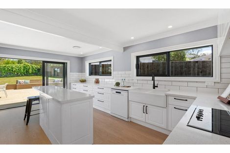 Photo of property in 1 Celina Place, Browns Bay, Auckland, 0630