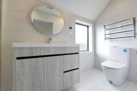 Photo of property in 7/11 Celeste Place, Totara Vale, Auckland, 0627