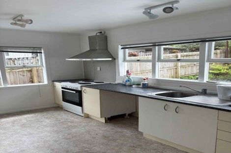 Photo of property in 2/3 Elliott Avenue, Bayview, Auckland, 0629