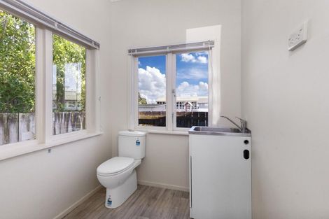 Photo of property in 2/461 Great South Road, Opaheke, Papakura, 2113