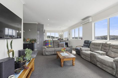 Photo of property in 8 Polestar Lane, Whitby, Porirua, 5024