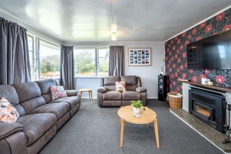 Photo of property in 11 Madden Place, Solway, Masterton, 5810