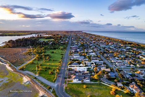 Photo of property in 399a Estuary Road, South New Brighton, Christchurch, 8062