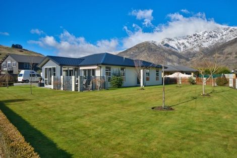 Photo of property in 10 Coburn Place, Lake Hayes, Queenstown, 9304