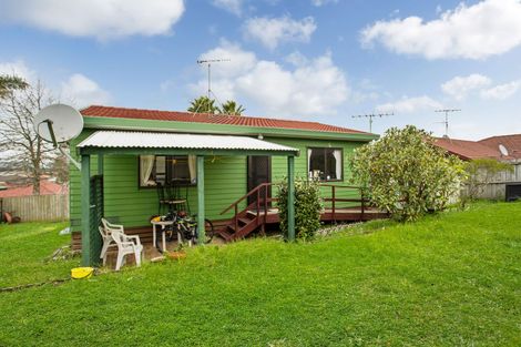 Photo of property in 2/12 Skelton Avenue, Randwick Park, Auckland, 2105