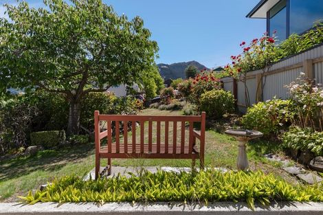 Photo of property in 7 Suburb Street, Queenstown, 9300