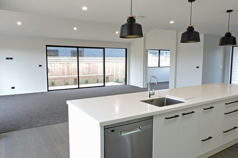 Photo of property in 1 Ashwood Lane, Bell Block, New Plymouth, 4312