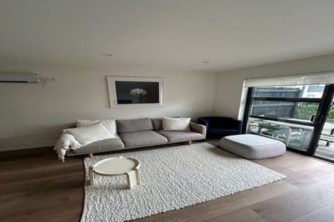 Photo of property in 22 Jabuka Street, Glen Eden, Auckland, 0602