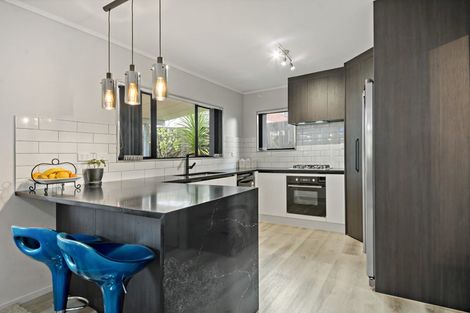 Photo of property in 2/7 Duke Street, Papakura, 2110