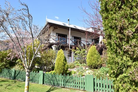 Photo of property in 30 Black Peak Road, Omarama, 9412