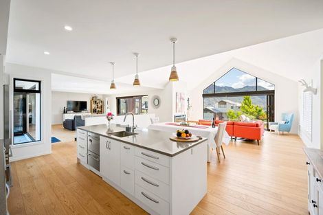 Photo of property in 11 Clutha Place, Wanaka, 9305