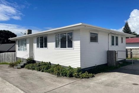 Photo of property in 129a Tidal Road, Mangere, Auckland, 2022