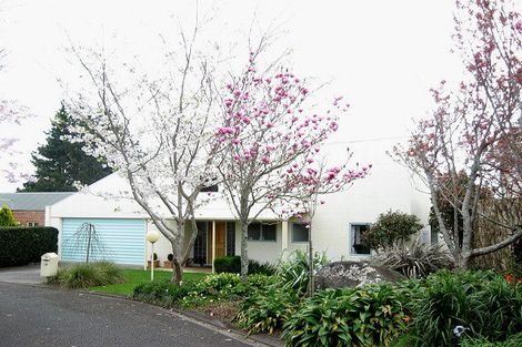 Photo of property in 14 Del Mar Place, Merrilands, New Plymouth, 4312