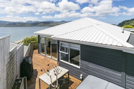 Photo of property in 1 Fettes Crescent, Seatoun, Wellington, 6022