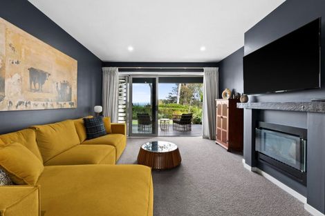 Photo of property in 8 Hikanui Drive, Havelock North, 4130