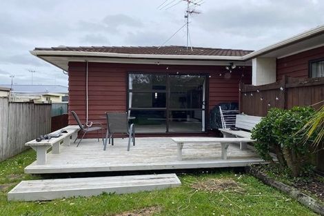 Photo of property in 2/86 Howe Street, Howick, Auckland, 2014