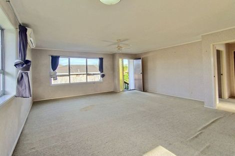 Photo of property in 1/14 Benygloe Place, Highland Park, Auckland, 2010