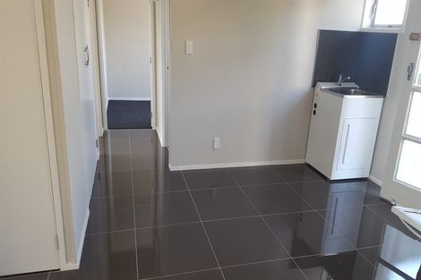 Photo of property in 2/1 Griffen Road, Mount Roskill, Auckland, 1041