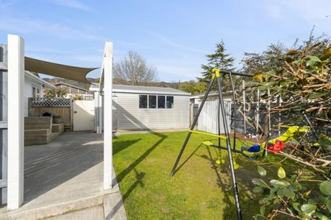 Photo of property in 60 Horoeka Street, Stokes Valley, Lower Hutt, 5019