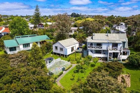 Photo of property in 131 Colwill Road, Massey, Auckland, 0614