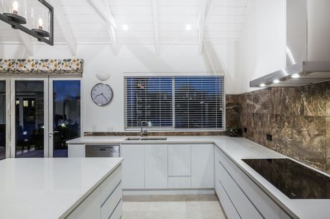 Photo of property in 67 Tarahunga Road, Levin, 5571